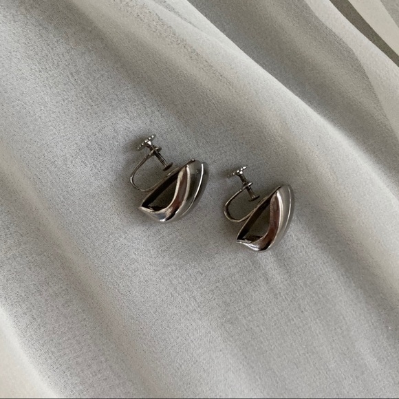 VTG Silver Connected Half Hoop Screw-back Earrings - Picture 3 of 6